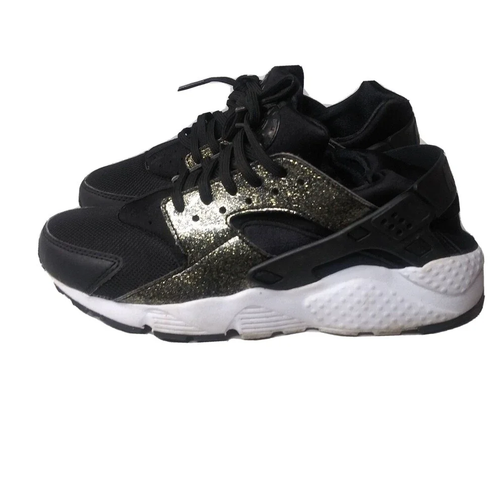 Nike Air Huarache Run SE Shoes Size 7 Y Sneakers Metallic Gold Black White